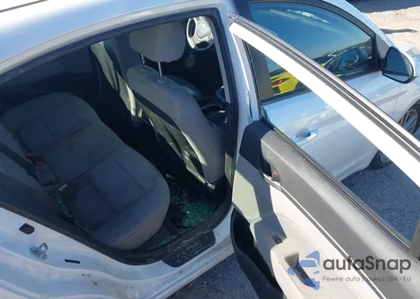 2017 Hyundai Elantra Se из США, поврежденный, VIN 5NPD84LF6HH020589